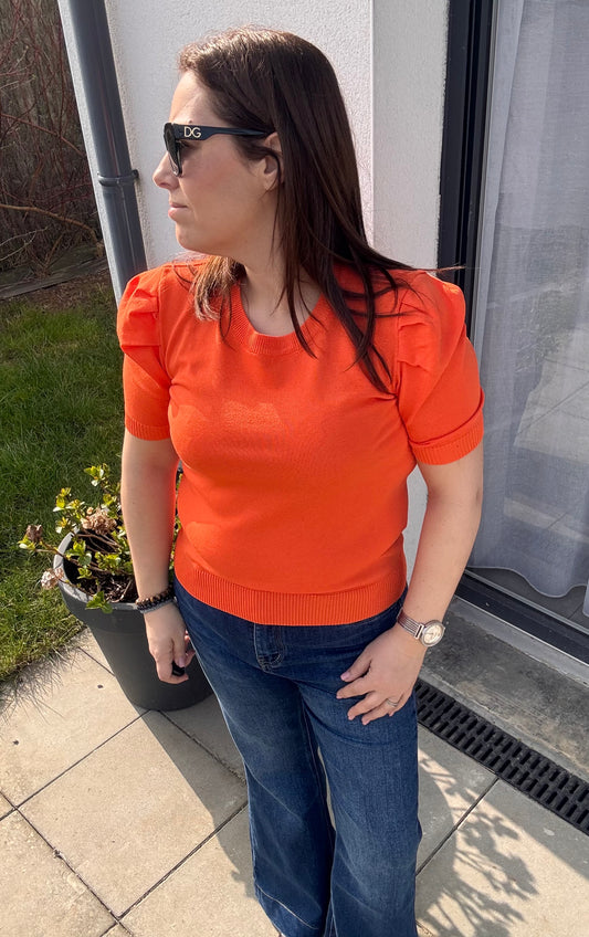 Pull léger orange à manches bouffantes