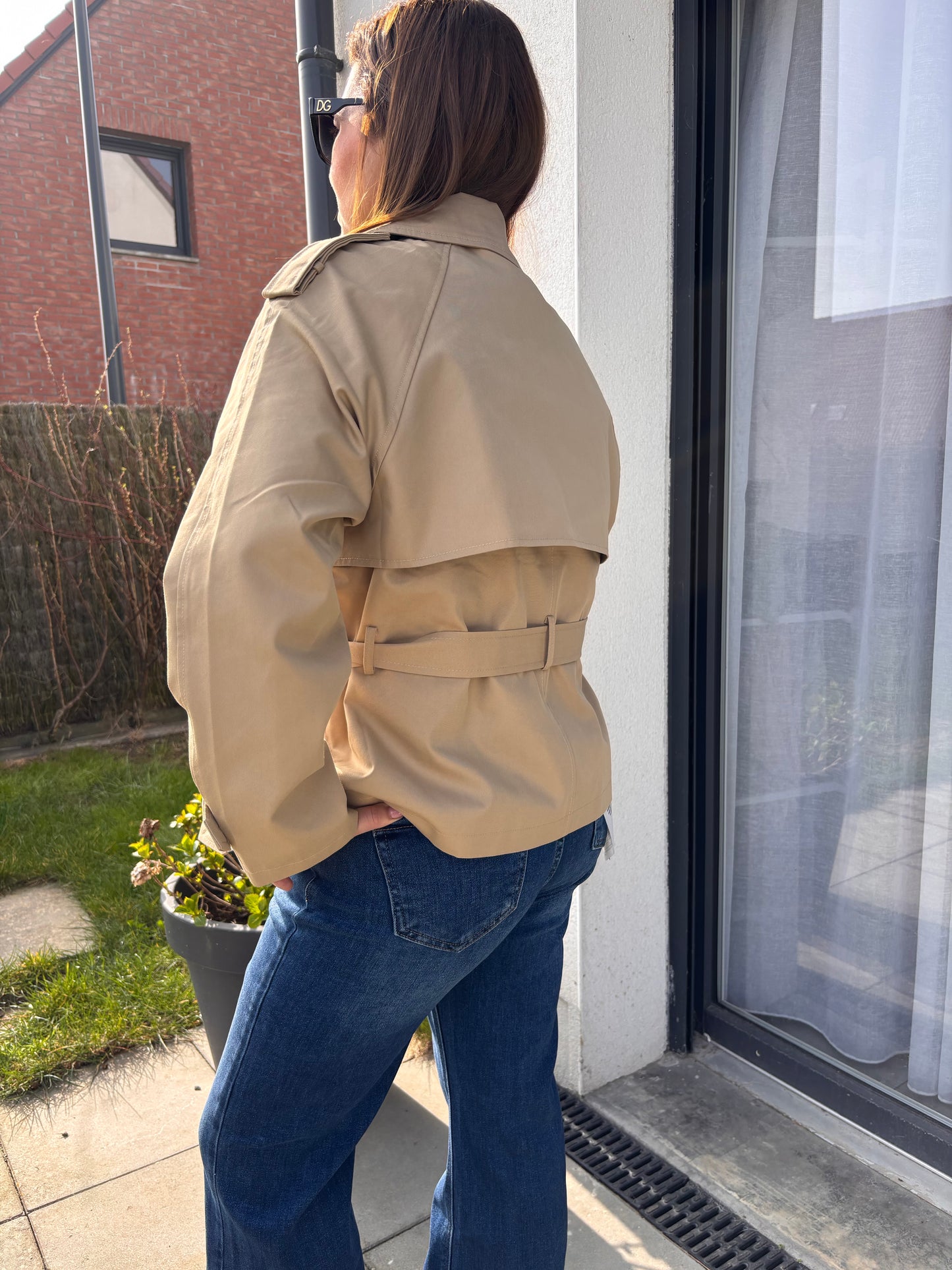 Trench Court oversize avec ceinture